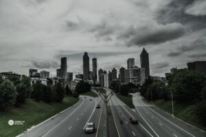 Street photography of an Atlanta highway with cars in motion – Hendley Digital photography portfolio.